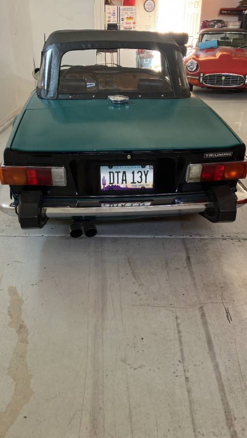 Triumph-Tr6-1974-green-8