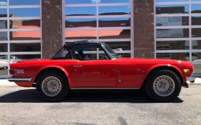 Triumph Tr6  1975 red
