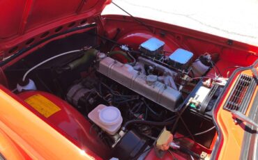 Triumph-Tr6-1975-red-7
