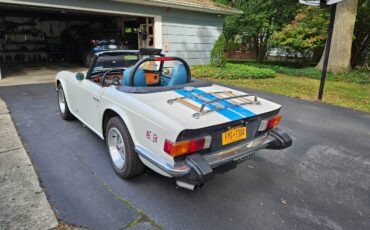 Triumph-Tr6-1975-white-3