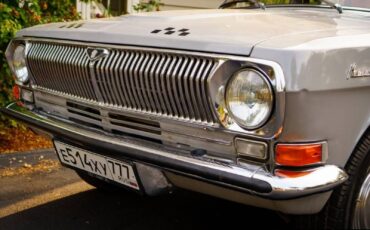 Volga-GAZ-M24-1976-Sedan-13