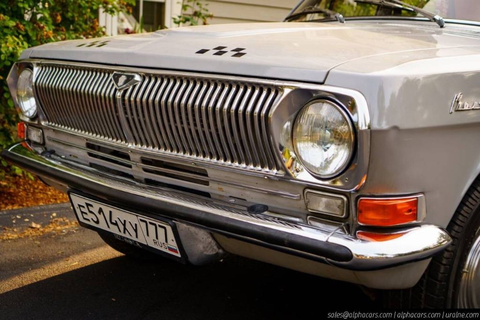 Volga-GAZ-M24-1976-Sedan-13
