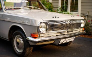 Volga-GAZ-M24-1976-Sedan-18