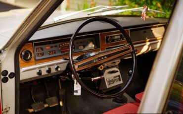 Volga-GAZ-M24-1976-Sedan-28