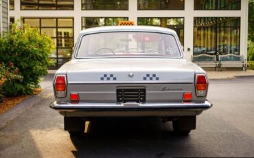 Volga-GAZ-M24-1976-Sedan-6