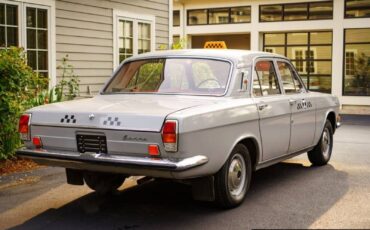 Volga-GAZ-M24-1976-Sedan-7