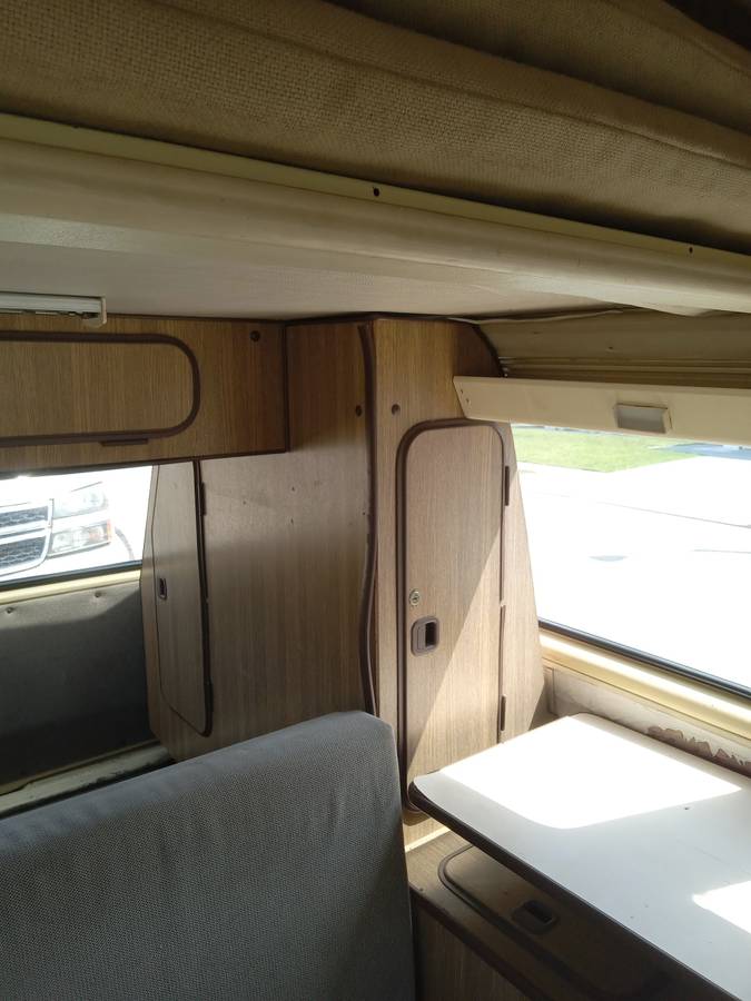 Volkswagen-81-vw-vanagon-westfalia-campert-1980-yellow-10