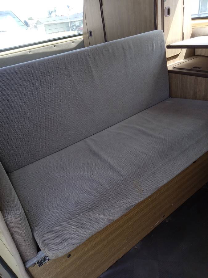 Volkswagen-81-vw-vanagon-westfalia-campert-1980-yellow-11