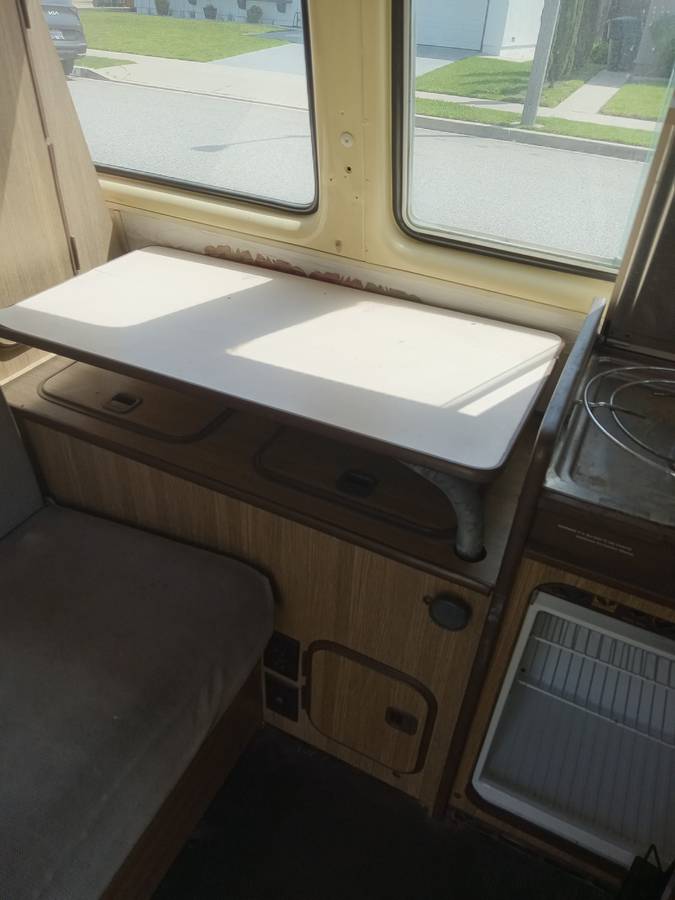 Volkswagen-81-vw-vanagon-westfalia-campert-1980-yellow-9