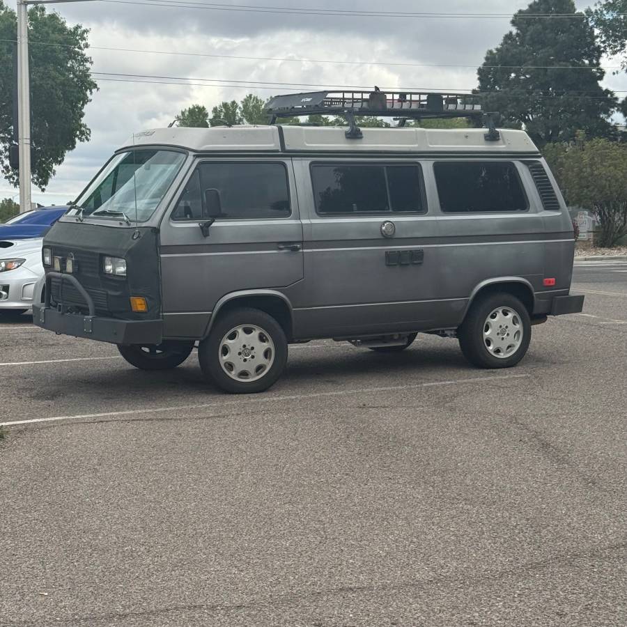 Volkswagen-86-vw-vanawagon-westfilia-1986-grey-3