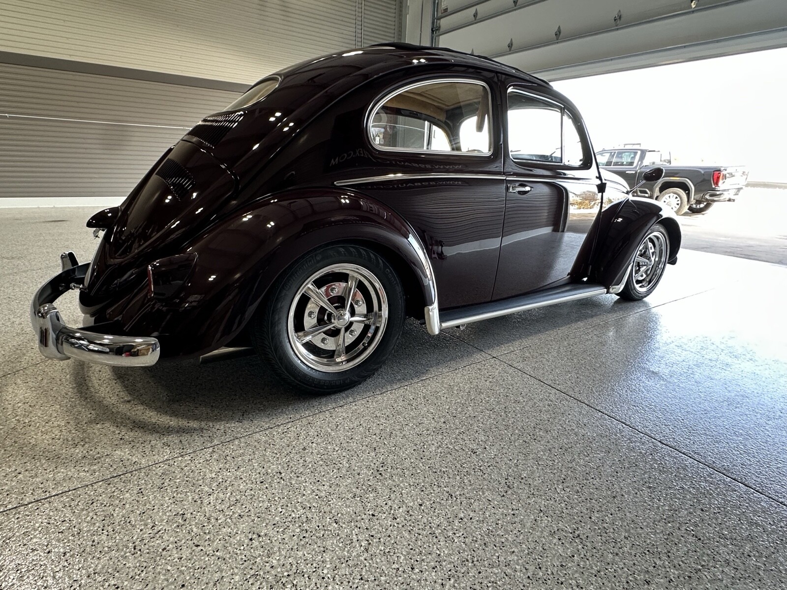 Volkswagen-Beetle-1956-3