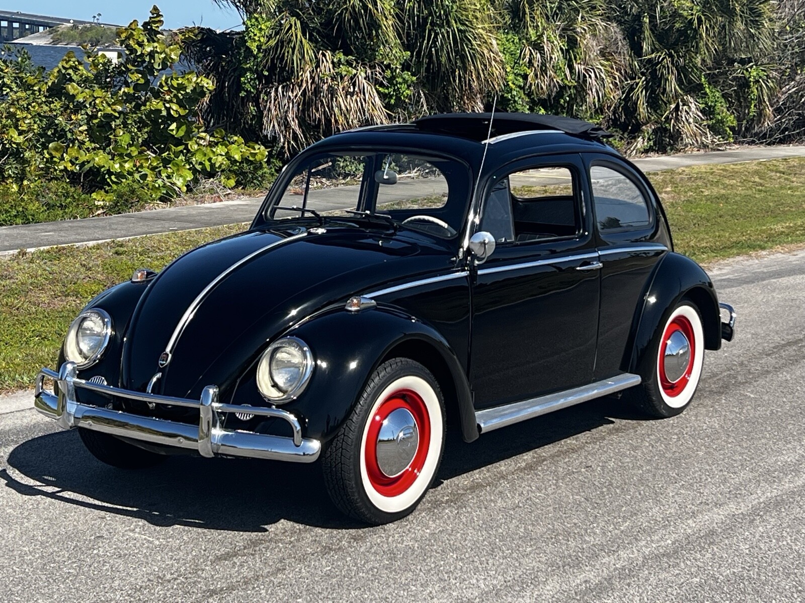 Volkswagen-Beetle-1960-Convertible-1