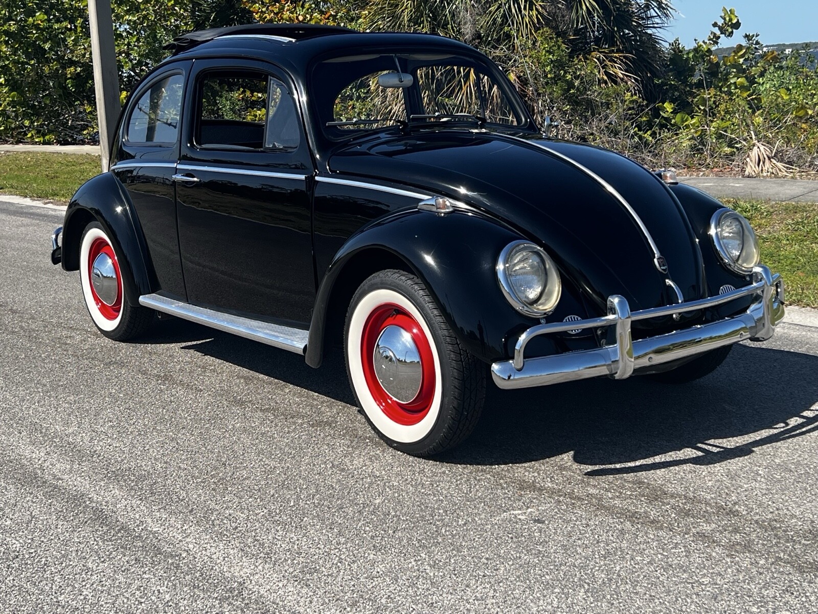Volkswagen-Beetle-1960-Convertible-12