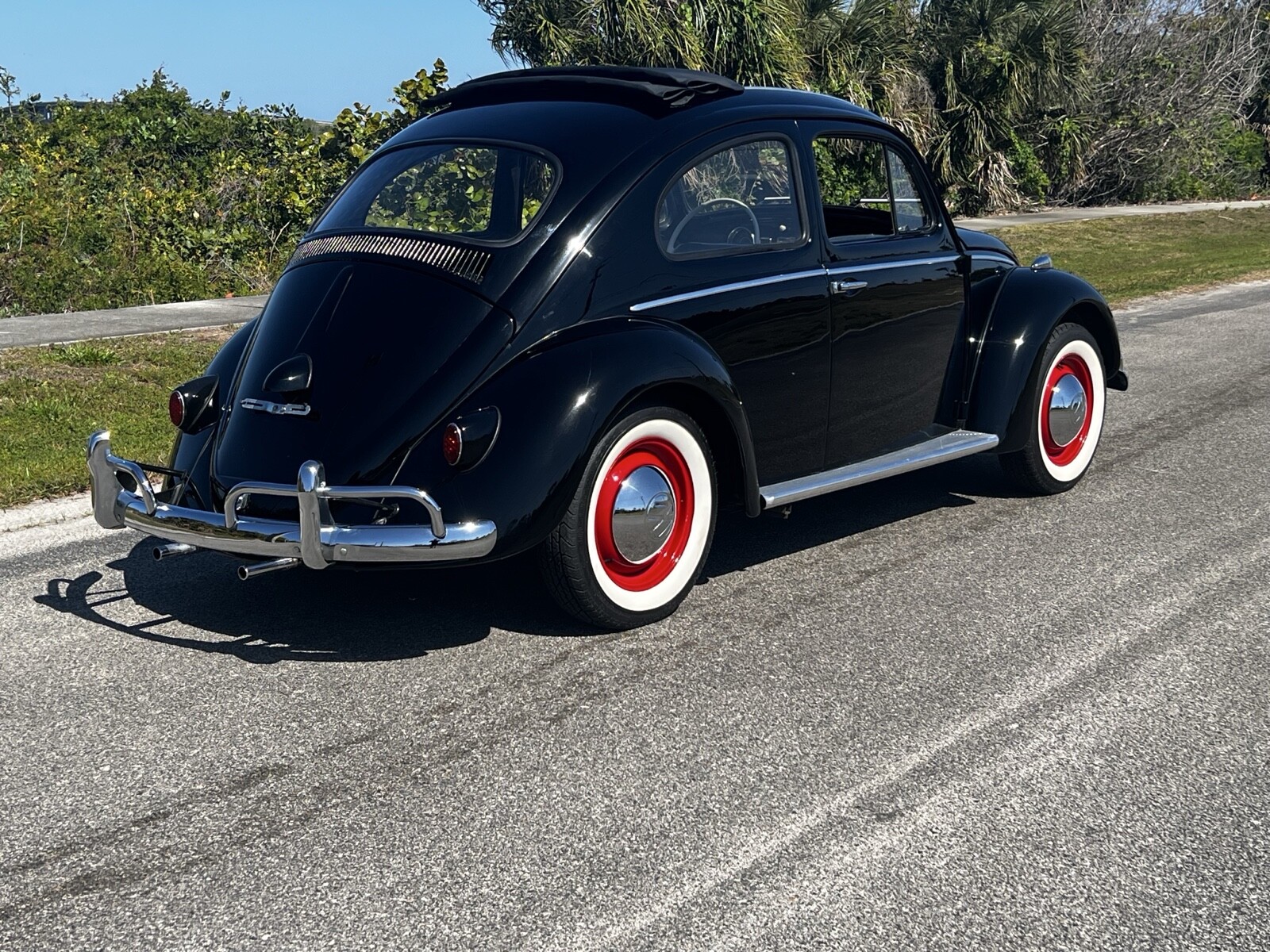 Volkswagen-Beetle-1960-Convertible-14