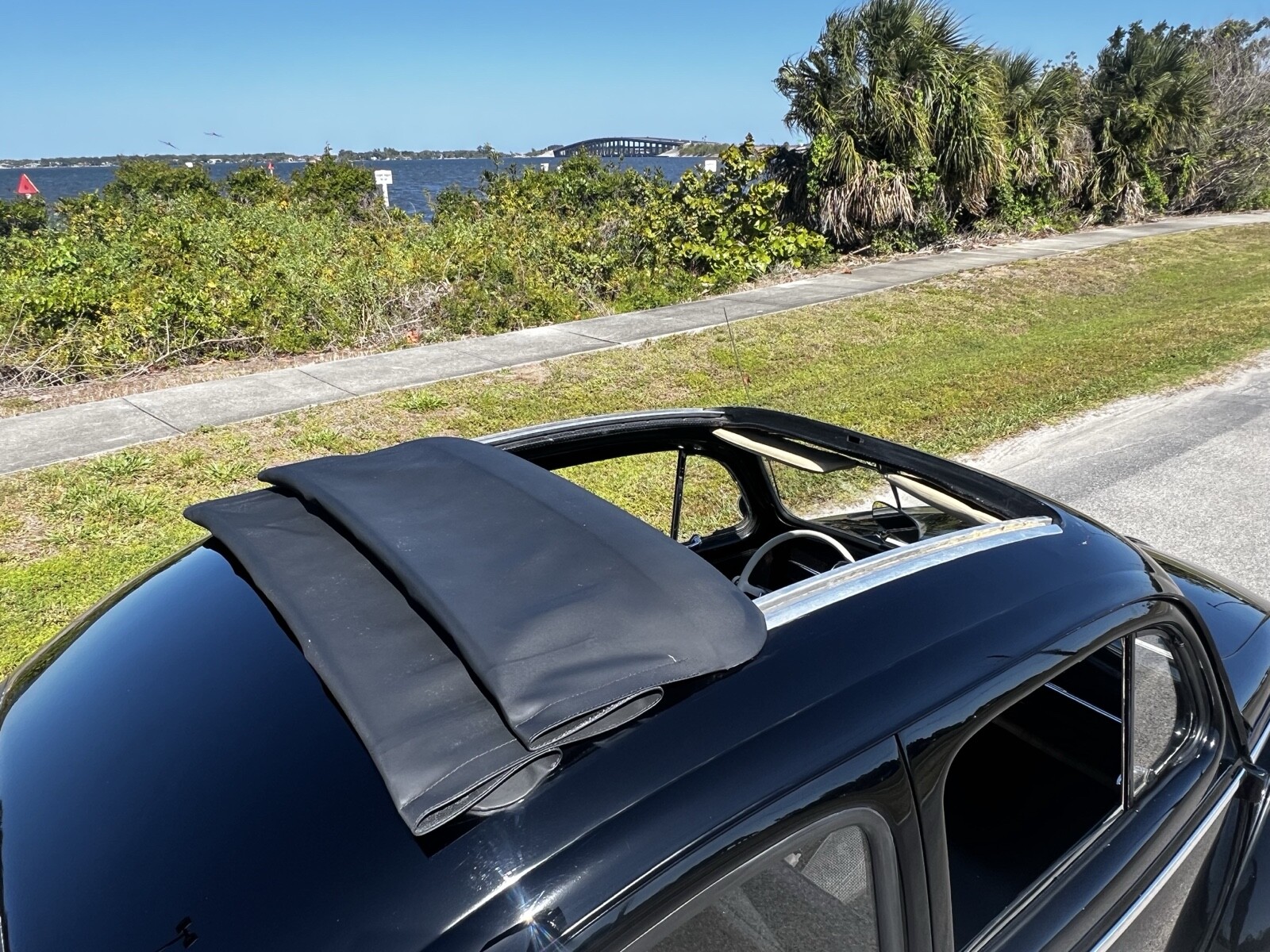 Volkswagen-Beetle-1960-Convertible-16