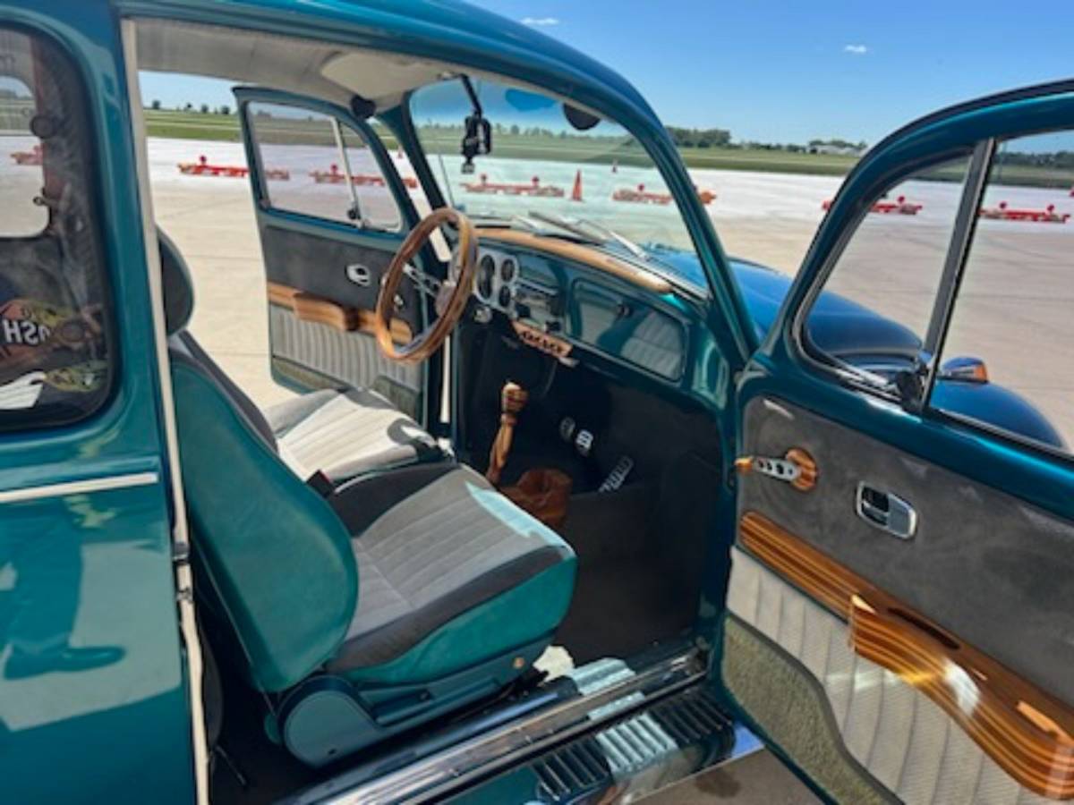 Volkswagen-Beetle-1969-blue-1