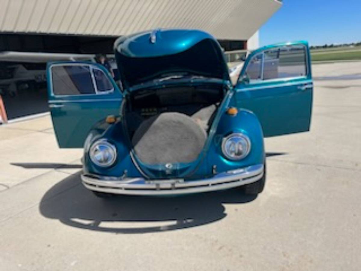 Volkswagen-Beetle-1969-blue-9
