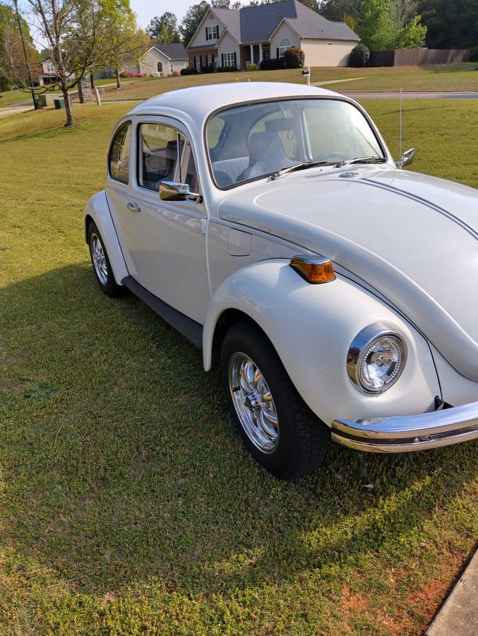 Volkswagen-Beetle-1971-white-3