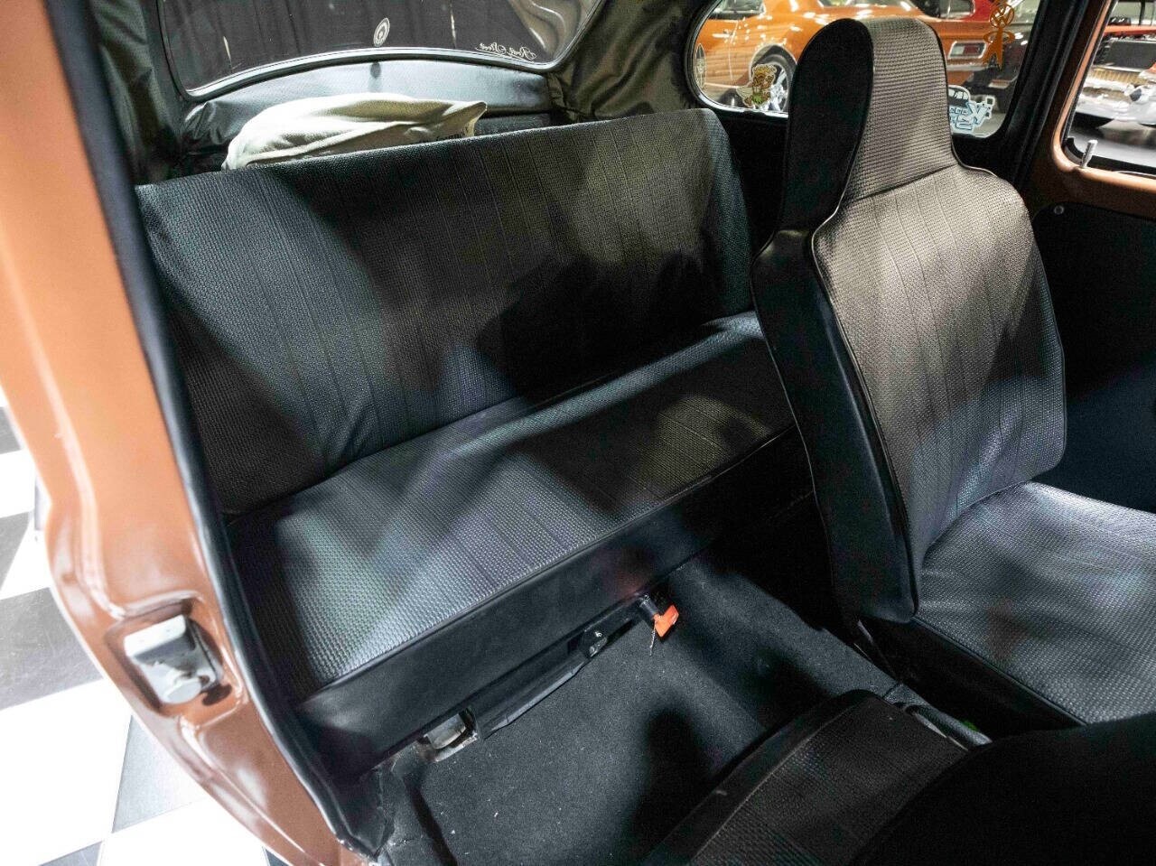 Volkswagen-Beetle-Classic-1967-Coupe-36