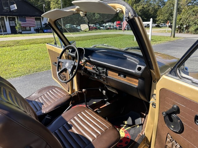 Volkswagen-Beetle-Classic-1974-Convertible-15