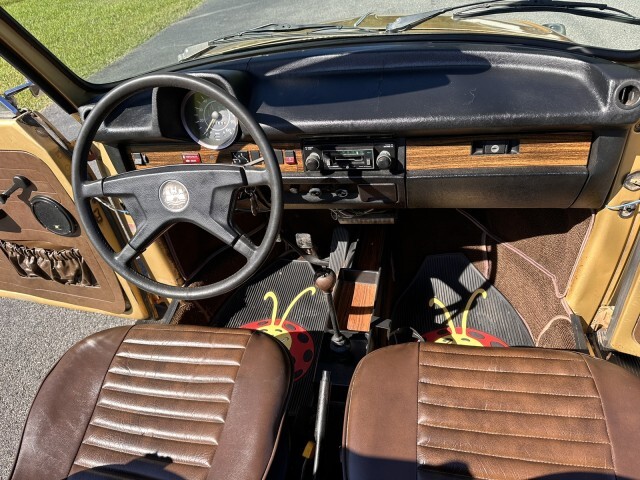 Volkswagen-Beetle-Classic-1974-Convertible-17
