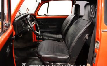 Volkswagen-Beetle-Classic-1974-Coupe-4