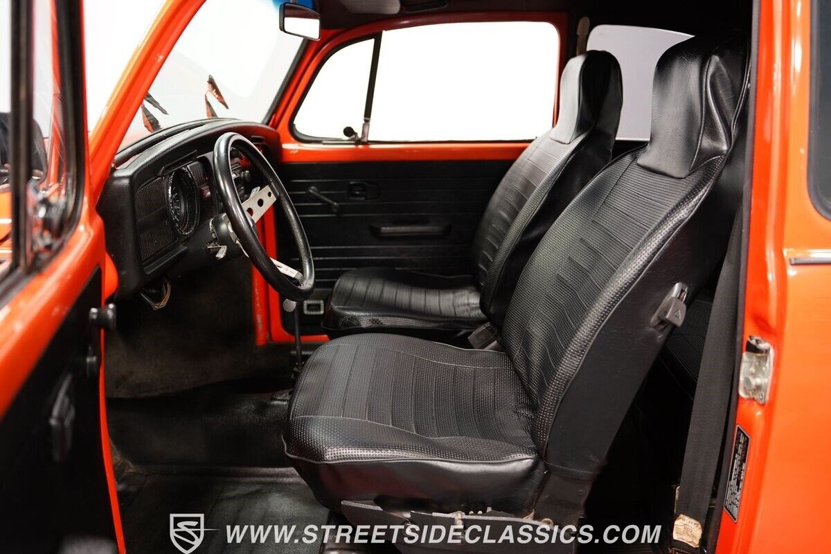 Volkswagen-Beetle-Classic-1974-Coupe-4