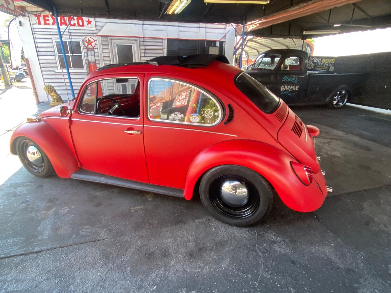 Volkswagen-Beetle-Classic-1974-Coupe-9