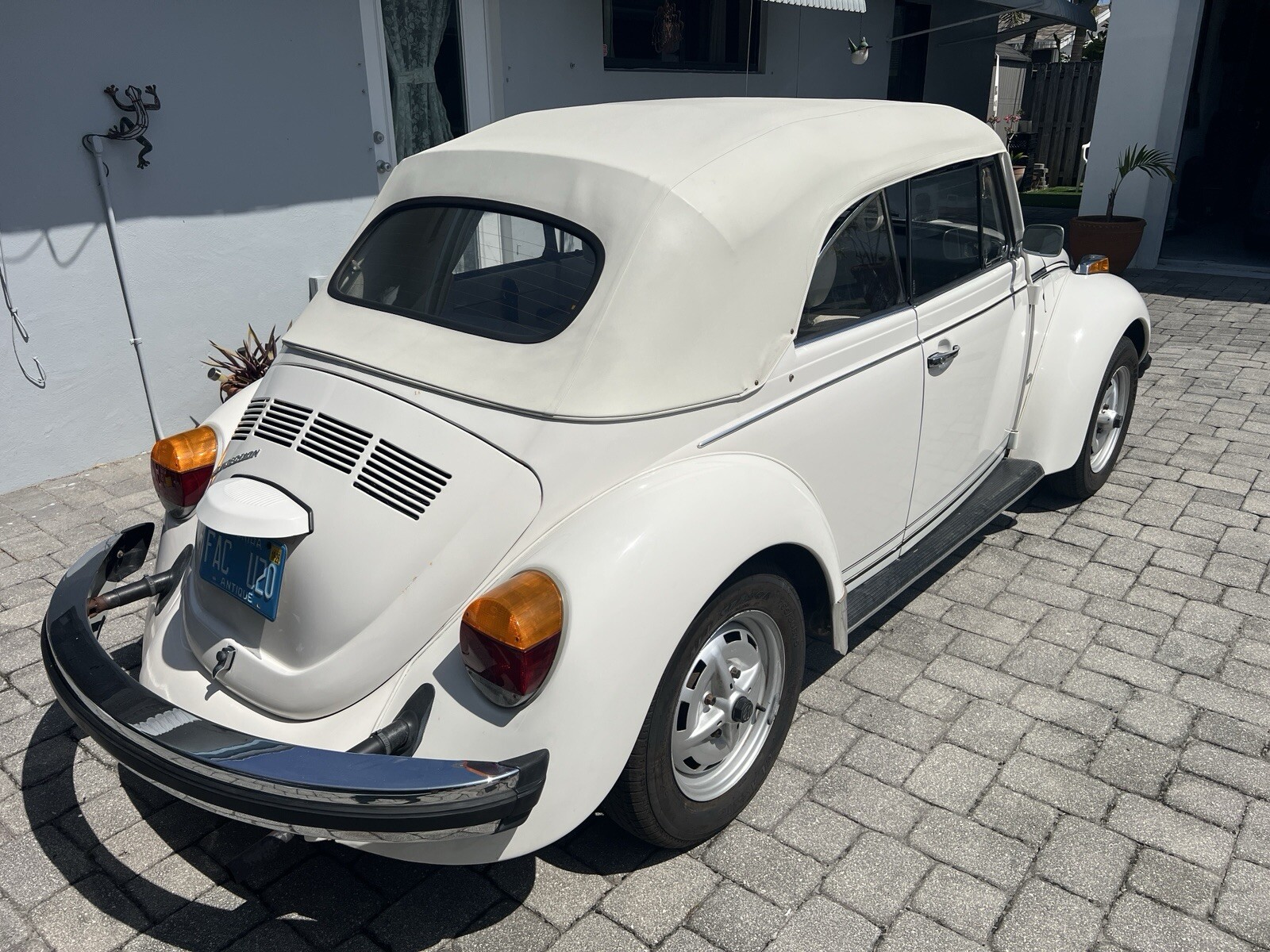 Volkswagen-Beetle-Classic-1978-Convertible-3