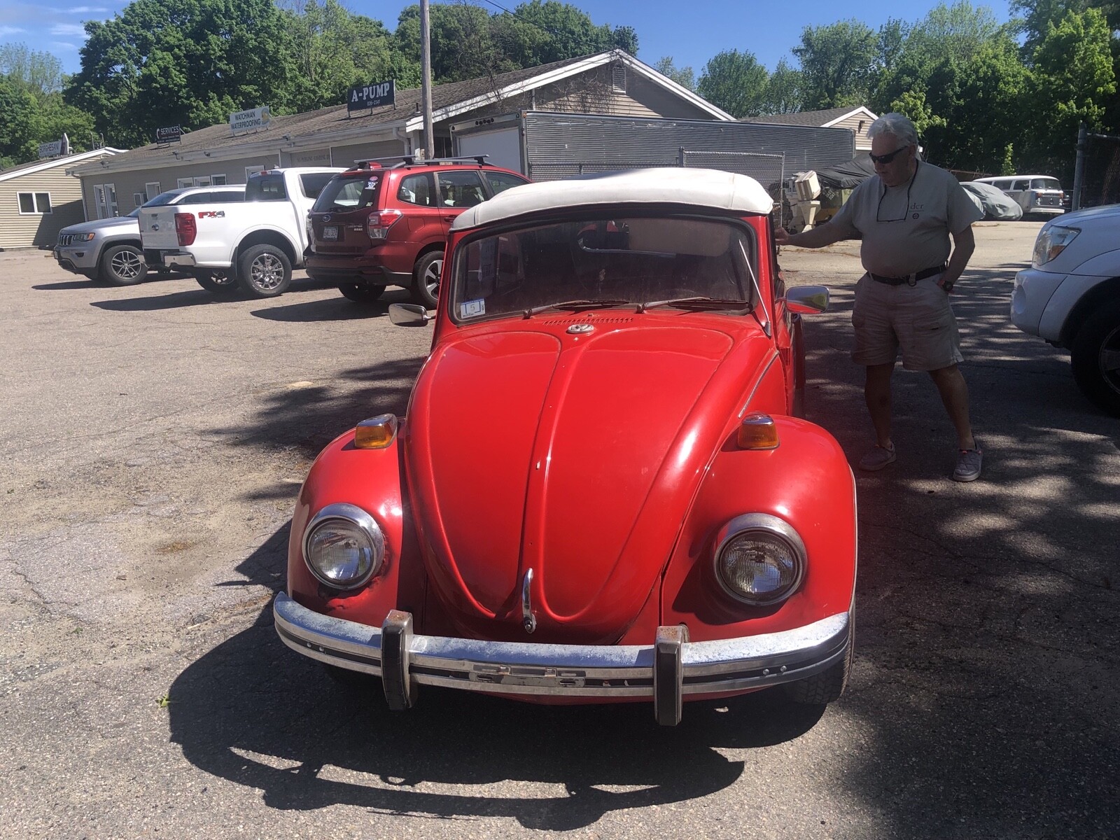 Volkswagen-Beetle-Pre-1980-1970-Convertible-2