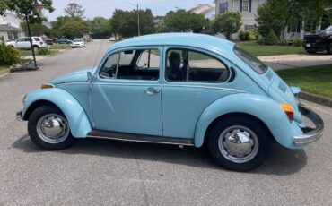Volkswagen-Beetle-sedan-1973-blue