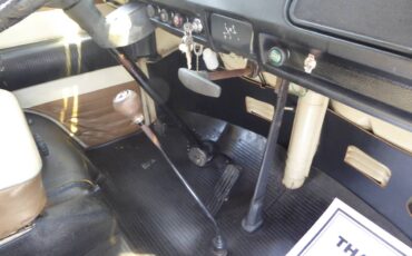 Volkswagen-Bus-1970-custom-18