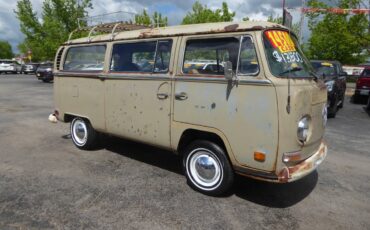 Volkswagen-Bus-1970-custom-3