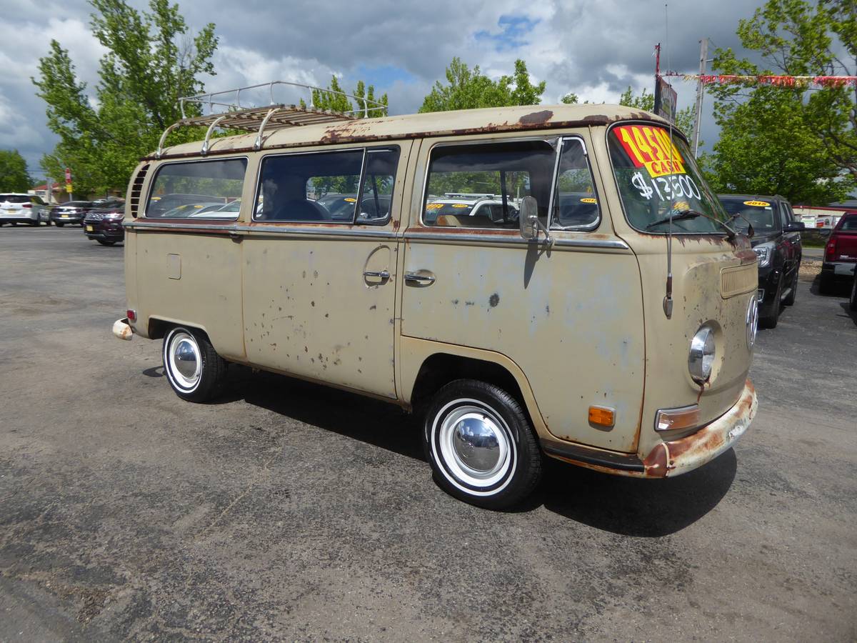 Volkswagen-Bus-1970-custom-3