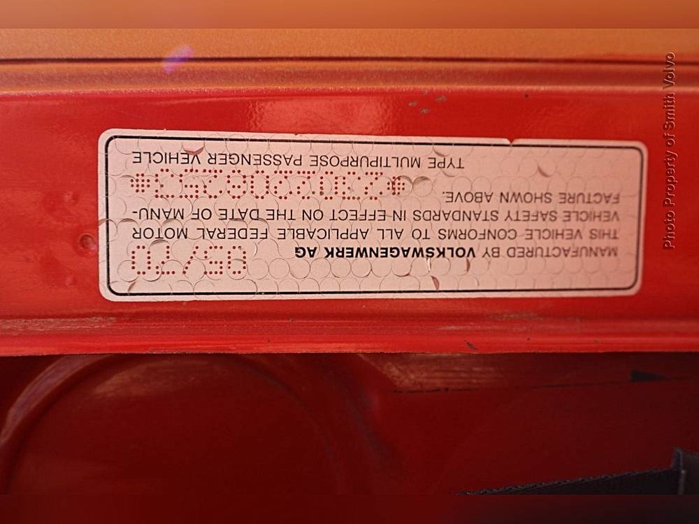 Volkswagen-Bus-1970-orange-22