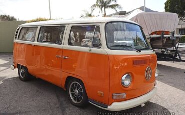 Volkswagen-Bus-1970-orange-6