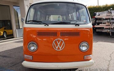 Volkswagen-Bus-1970-orange-7