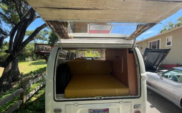 Volkswagen-Bus-1971-14
