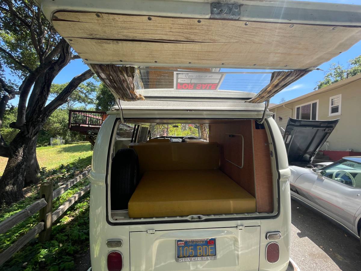 Volkswagen-Bus-1971-14