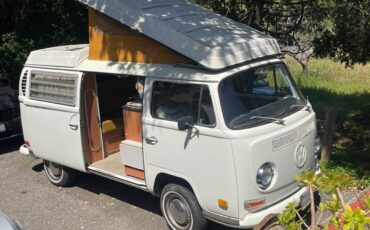 Volkswagen-Bus-1971-19