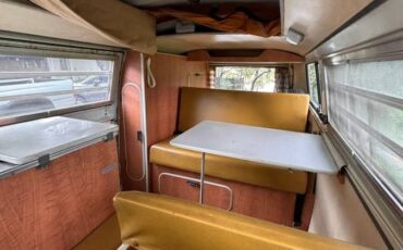 Volkswagen-Bus-1971-7
