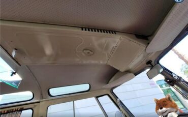 Volkswagen-Bus-23-Window-1974-VanMinivan-24