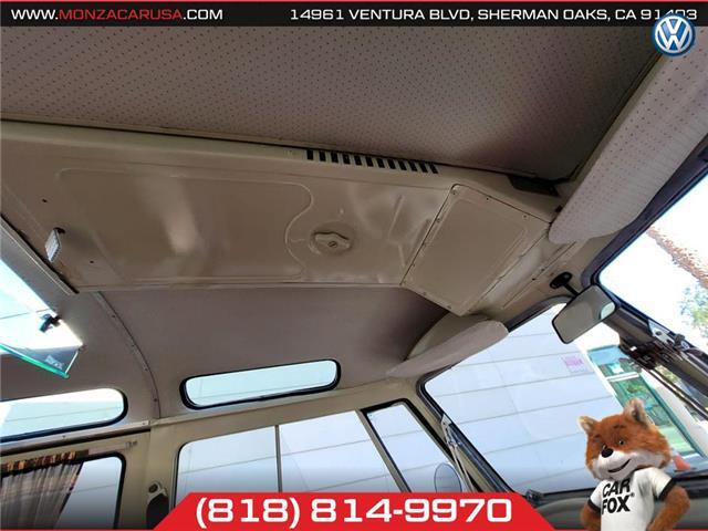 Volkswagen-Bus-23-Window-1974-VanMinivan-24