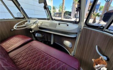 Volkswagen-Bus-23-Window-1974-VanMinivan-28