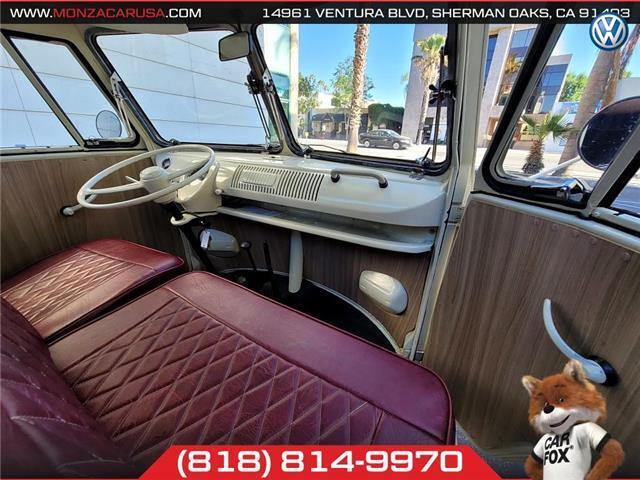 Volkswagen-Bus-23-Window-1974-VanMinivan-28