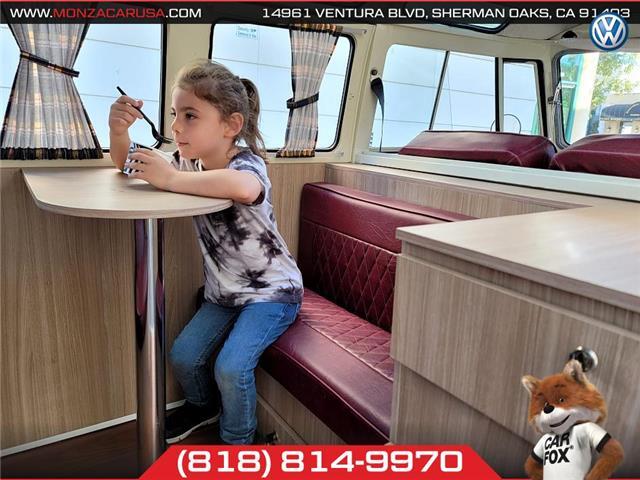 Volkswagen-Bus-23-Window-1974-VanMinivan-29