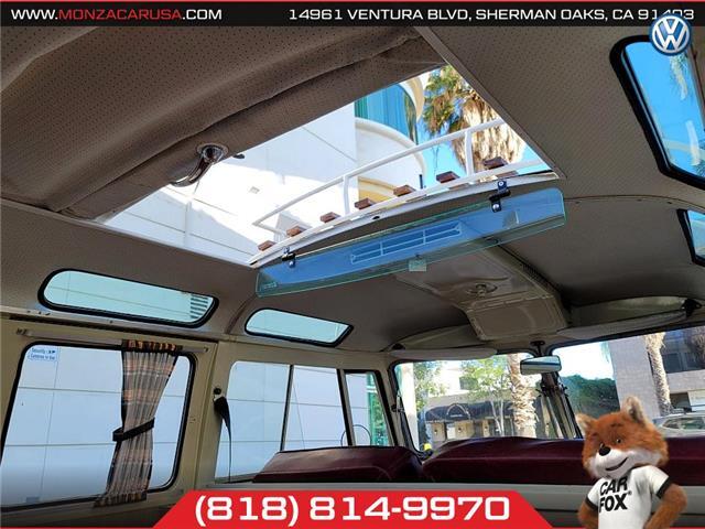 Volkswagen-Bus-23-Window-1974-VanMinivan-3