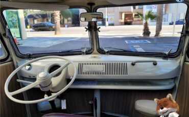 Volkswagen-Bus-23-Window-1974-VanMinivan-30