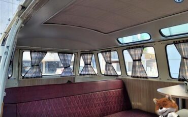 Volkswagen-Bus-23-Window-1974-VanMinivan-32