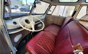 Volkswagen-Bus-23-Window-1974-VanMinivan-4